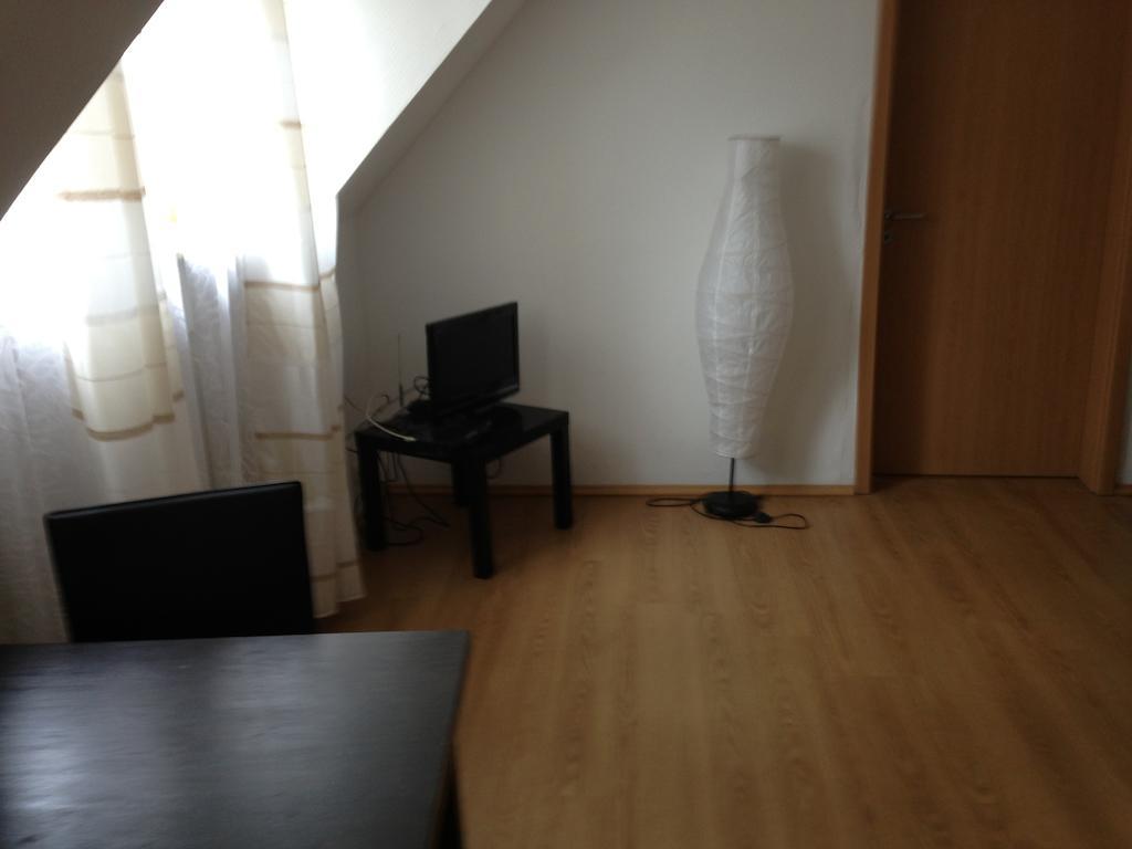 Schoenes Apartment In Essen Quarto foto